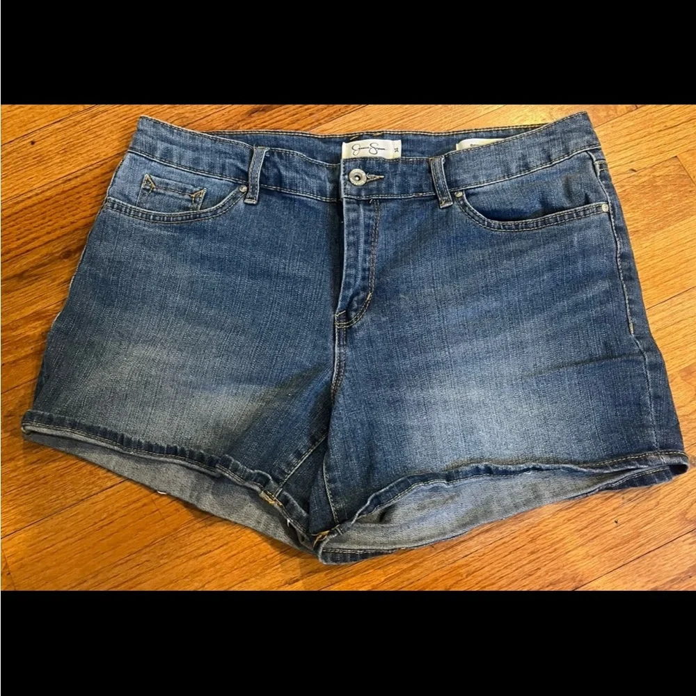Blue Denim Shorts Jessica Simpson size 31. - Picture 1 of 8